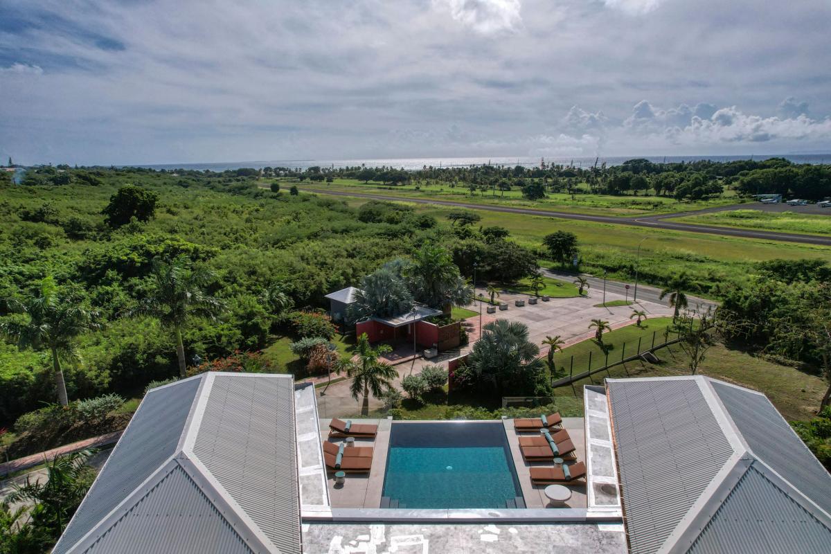 46.Location Villa piscine vue mer St François Guadeloupe_Vue ensemble